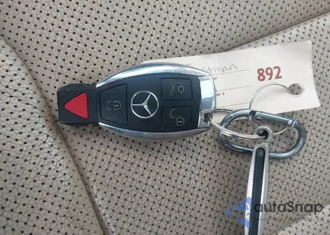 2017 Mercedes-Benz Gls 550 4Matic z USA, uszkodzony, nr VIN 4JGDF7DEXHA953928